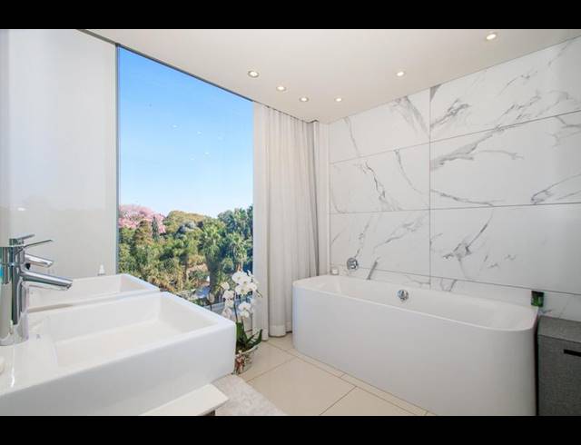 3 BEDROOM APARTMENT FOR SALE IN SANDHURST